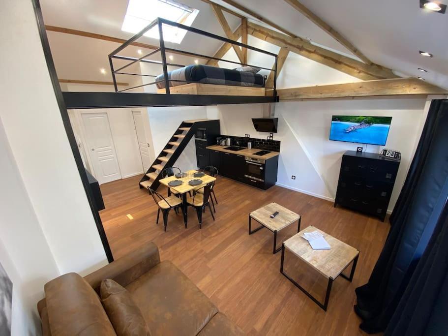 Loft: Le New-York Apartment Rouen Bagian luar foto