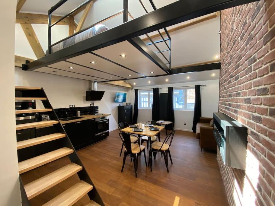 Loft: Le New-York Apartment Rouen Bagian luar foto