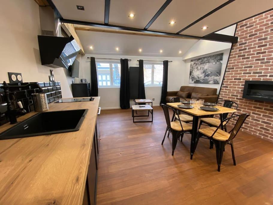 Loft: Le New-York Apartment Rouen Bagian luar foto